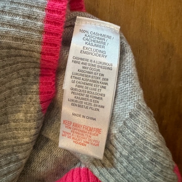 Brodie cashmere cherry sweater size small gray NWT - Picture 9 of 11